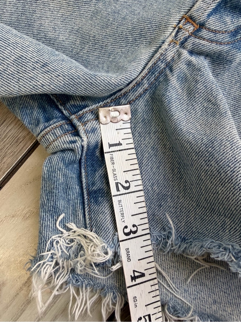 Agolde Parker Long Distressed Denim Shorts - Picture 5 of 8